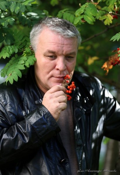 Александр Дюмин
