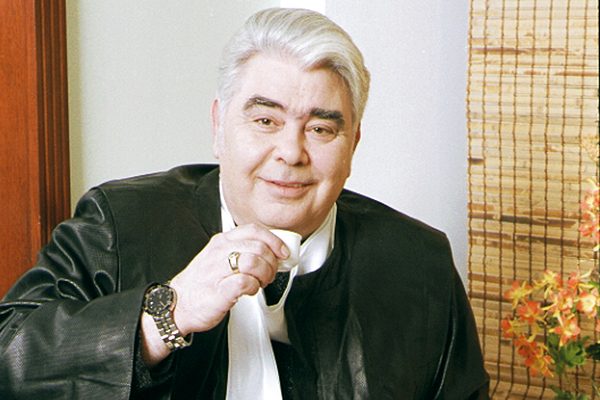 Анатолий Днепров: между двух берегов