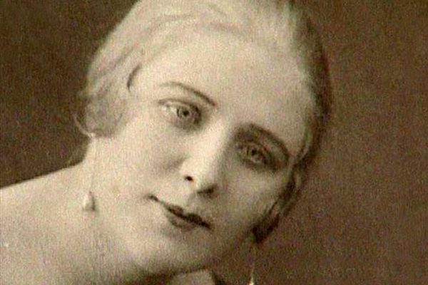 Изабелла Юрьева: «Белая цыганка»