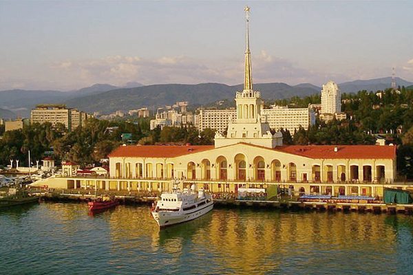 Опрос «Радио Шансон»: лучшие песни о Сочи