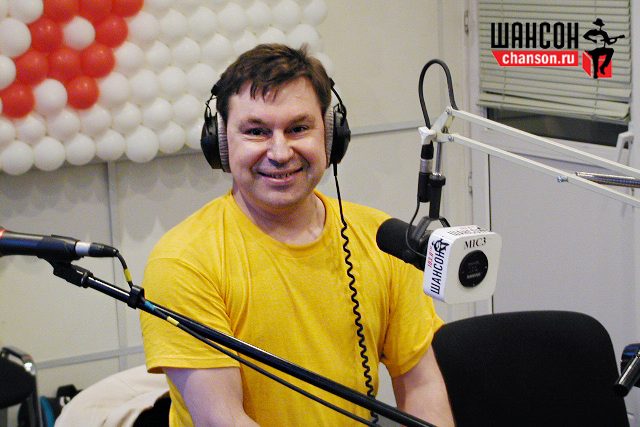 Плюшевые звери поют голосом Шелега