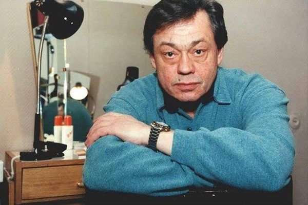 5 поющих театральных актеров (Видео)