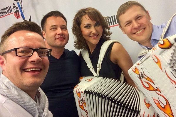 «Баян MIX»: «Путин сыграет у нас на концерте»