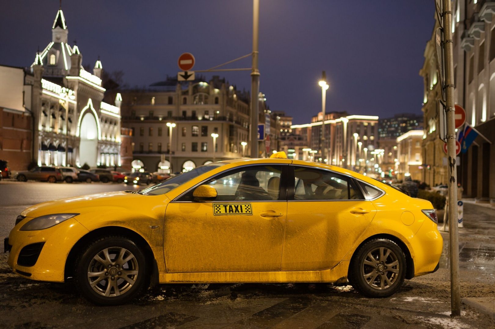 Зависимость стоимости авто от цвета
