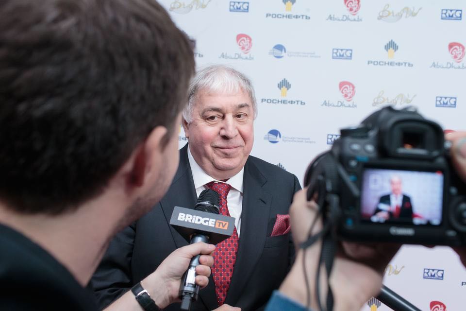 Михаил Гуцериев получил премию BraVo