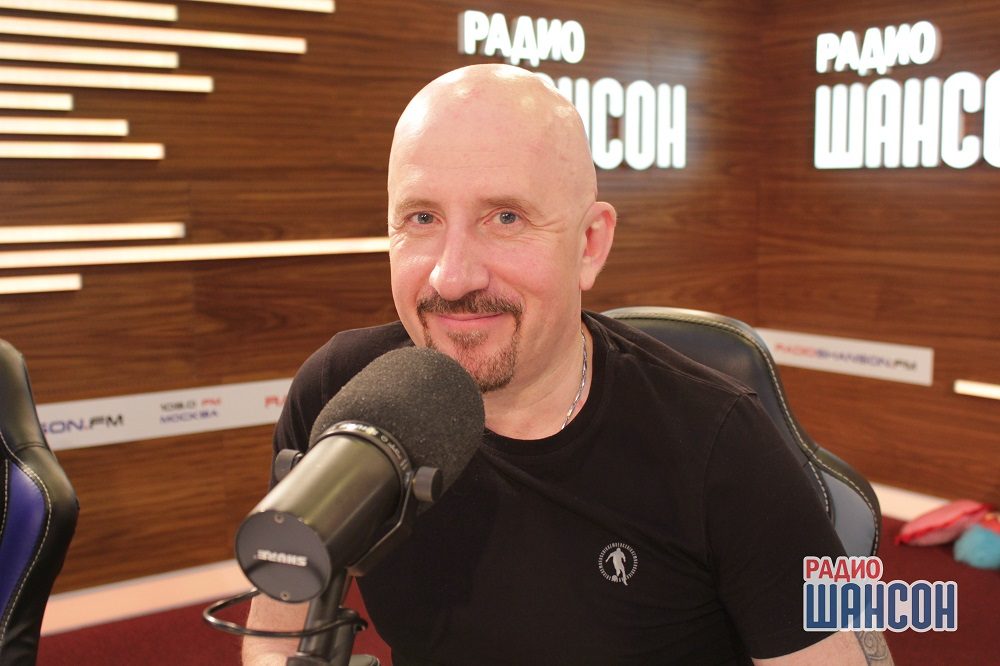 Евгений Григорьев о гастролях, счастье и «Рюмке водки»